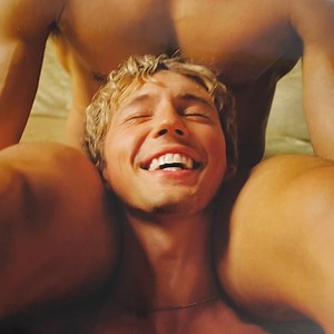 Troye Sivan - Something To Give Each Other