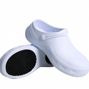 [Hot Item] Wholesale Nurse Scrubs Medical Footwear Professional Slippers Hospital Surgical Clogs Shoes