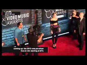 Miley Cyrus - VMA'S 2013 Red Carpet (Shoot)