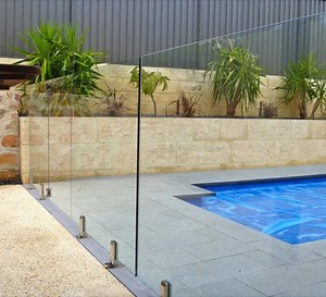 [Hot Item] Frameless Balustrade Glass Railing Swimming Pool Glass Fence Deck Pool Glass Spigots Balustrade