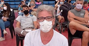 Ignacio Copani recibió la Pfizer después de haber chicaneado la vacuna