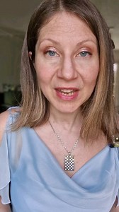 ▪︎ Être ravi(e) "Enchanté(e)" en anglais. Micro cours caféiné ☕️ en espérant que ça vous aide :) ▪︎ Quiz en story, have fun learning! 🤗 🔴 Kit de démarrage 100% GRATUIT et sans engagement dans ma bio Instagram ! ○ Quick Start : le guide qui boostera votre anglais ! ● Abonnez-vous à ma chaîne YouTube ! Plus vous êtes nombreux à me suivre, plus ça m'encourage à créer ! ♡ Chaîne YouTube : English with Maud ✅️ 《 Mini-cours d'anglais FUN et EFFICACES 》 Have a lovely day, Maud #anglais #coursdanglais