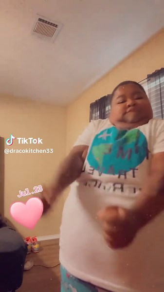 I be in it 🤣💪🏾 big stud doing the daddy stoke #fypシ #stud #viraltiktok #studoftiktok🏳️‍🌈 #worldwide #dallas #lesbiansoftiktok #daddy #stoke #dance #bigstud #chubby #partyboyz #jigging #dallasboogie #boogie #early2000s #houseparty