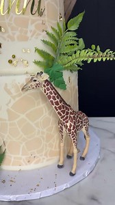 Safari Baby Shower 🦓🦒🐘🦍🌿 #cakedecorating #buttercream #babyshower #cake #smallbusiness #safari | Bake Something MKE