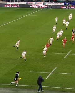 Today we're wishing Danielle Waterman a very happy birthday! 🌹 82x caps 🏉 47x tries 🏆 7x Women's Six Nations 🏆 1x Women's World Cup 🤩 1x Try of the Decade #RedRoses | England Rugby