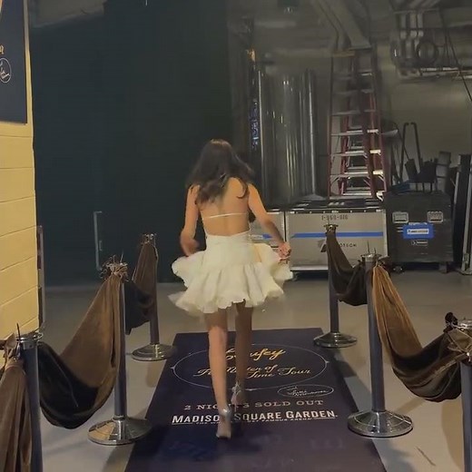 Rachel Zegler Sexy Flashing