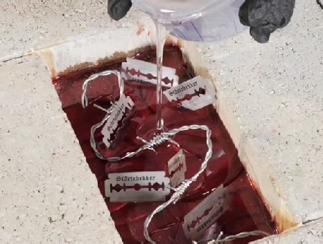 Rad epoxy design for a missing pavement tile! | 5-Minute Crafts