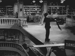 How Charlie Chaplin accomplished this special effect in his 1937 film “Modern Times”. | Flashbak