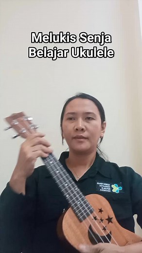 Belajar main ukulele, tanpa editan 🤓 #melukissenja #BudiDoremi #ukulelepemula | Zusana Lena Tulak
