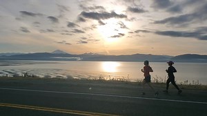 Bellingham bay marathon runners going strong and holding pace 🙌🙌🙌 | Lummi Communications