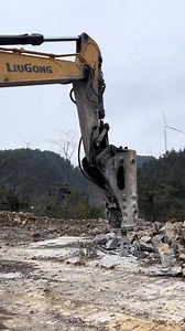 5.4K views · 13 reactions | This barrier cleans itself while traffic keeps moving. #smartmachines #roadmaintenance #fblifestyle | Metzgerei Ogunquit Studio | Facebook