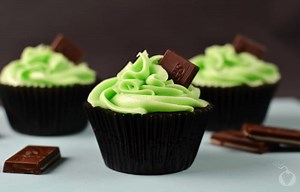Homemade Chocolate Mint Cupcakes
