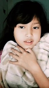 1.4M views · 10K reactions | Nontonnya sambil tutup mata ya biar berasa puisinya ChaCha 藍 kalau buka mata pasti ketawa ... Soalnya memang GK bisa mengungkapkan sosok ayah itu seperti apa ?? #fyp #viral #hiburan | Chacha Hits | Facebook