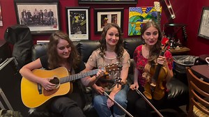 The Quebe Sisters are coming to The Back Room with the one, two...THREE punch featuring their triple fiddle and three-party harmony sound later this month! Don't miss the Dallas-based band and their Texas-Style fiddling on August 23rd! Tickets are just $26 ➤ bit.ly/QUEBEMKE23 | Pabst Theater Group