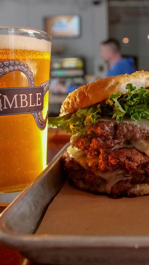 At Thimble Island , we're not just about incredible brews, but also about crafting mouthwatering dishes that will ignite your taste buds. From artisanal burgers to tantalizing flatbreads, our brewpub food is a celebration of flavor and quality ingredients. Join us for lunch and a brew this weekend! #brewpubs #connecticutfoodie #connecticuteats #ctfoodlover #ctfoodtravels #ctfoodbloggers #privateeventspace #trivianights #ctresaurantweek #shorelinect #thimbleislandbrewing #connecticutlifestyle #ne
