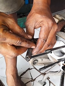 The following is an example or method when I installed piston rings on a Honda Beat 110 cc automatic motorbike | Aeon