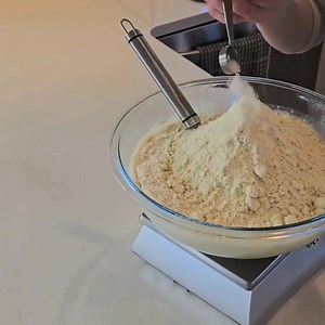 Step aside, organic flour—heritage flour is in a league of its own. 🌾 Freshly milled, unhybridized, and packed with the flavor modern wheat forgot. Ready to bake better? Video Credits: @handmakesbygwen | Sunrise Flour Mill