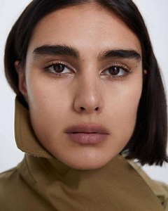 首位「大尺碼模特兒」登上Chanel、Fendi大秀！Jill Kortleve：「別被體重綁架，女生有小腹很正常！」 - Yahoo汽車機車