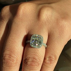 Diamonds inhale light and breathe fire! 🔥💎💍😍 • • Each Forevermark diamond is beautiful, rare and responsibly sourced. #realisrare | Joe Escobar Diamonds