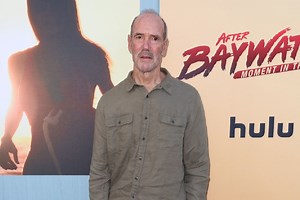 Starul din Baywatch, Michael Newman, a murit, la 68 de ani, în urma unor complicații la inimă. El suferea de 18 ani de Parkinson