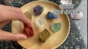 Healing Crystals Kit, 7 Chakra Stones Set, Natural Rough Raw Stone for Yoga, Meditation, Zen, Reiki Cleansing, Balancing and Meditation Therapy