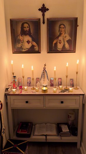 Daily Catholic Prayer: Fall on Your Knees