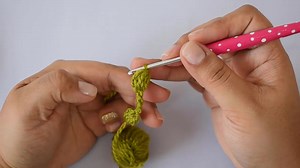 🌵Si eres amante de las plantas tejidas, este cactus colgante tejidoa crochet te encantará! Ideal para decorar espacios. Paso a paso 🧶🧶 | Jesuecrochet