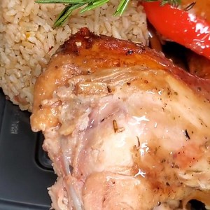 LUNCH TIME Jueves Pollo Rostizado+Moro de Guandules MASTER PIZZA TROPICAL (978)208-7440 394 BROADWAY #lunch #lunchtoday #lunchtime #cityoflawrence #cityofmethuen #978 #methuen #methuenma | Master Pizza Tropical | Facebook