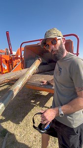 #wood #chipper #tomcatchippers #woodchipper #oranje #orange #stomp #log #tree #fanks #welcometothebush #diechipperswilchip Tomcat Chippers Africa | Crazy Werrie