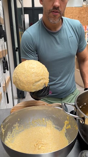 Chili Cornbread Bowl! Hearty chili meets cornbread perfection #catering #macncheese #cheesepull #soulfood #maclover #cheflife #cheesey #explorepage #foodies #backyardbbq #steaklover | Avideo 07