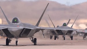 F-22 van 325th Fighter Wing, 95th: stockbeeldmateriaal en -video's (rechtenvrij) 3654919027 | Shutterstock