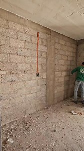 te enseño como aplique estuco en esta pared #construction #obra #estuco #homedecor #drywall #brianhc #fblifestyle | Brian Herrera