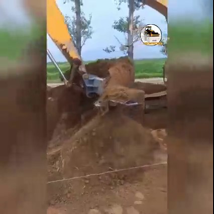 5.5K views · 18 reactions | Trapezoidal drainage ditch molding machine for canal construction | Civil Engineering&Architecture | Facebook