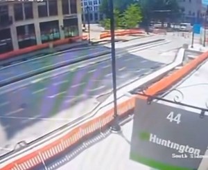 Chase Bank explodes in downtown Youngstown Ohio Multiple people injured #breaking #explosion | Crime with Bobby