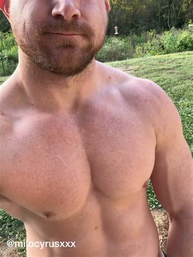 RT @Milocyrusxxx: A cool crisp morning, birds singing, golden hour beaming, and a little big surprise this morning in the countryside. 🌅 🔥…