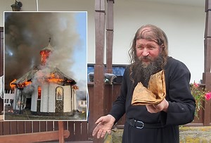 NU A ARS! Minunea de la Podu Coșnei: Sfântul Antimis cu o părticică din moaștele Sf. Ioan cel Nou de la Suceava nu a ars, în ciuda incendiului devastator - FOTO/VIDEO. Cum puteți ajuta la refacerea Mănăstirii - CONTUL DE DONAȚII