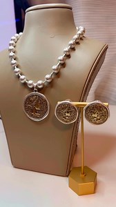 Divas Options "Online Store" on Reels