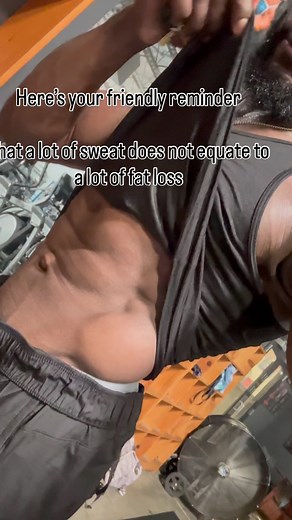 Just because you’re drenched in sweat doesn’t mean you’re burning a ton of fat. Let’s clear this up: sweat is your body’s way of cooling itself down—not a direct sign of how much fat you’re burning. The amount you sweat is influenced by factors like temperature, humidity, genetics, and how hard you’re working, not how much body fat you’re losing. Fat loss happens when you’re in a caloric deficit—burning more calories than you consume. That can come from strength training, cardio, NEAT (your step