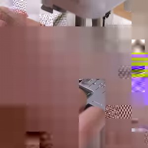 Comment coudre le trou du sweat à capuche en 5 minutes de manière invisible – une astuce de couture! | Miarti - Idées créatives