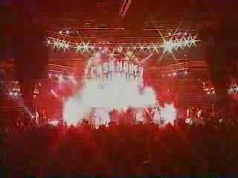 Juvenile ft. Mannie Fresh Lil Wayne- Back That Thang Up(Live)