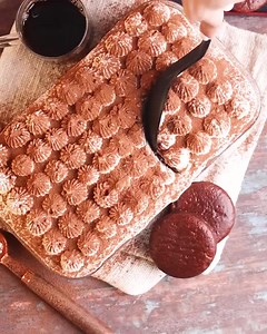 Bringing alive the delicious layers, presenting to you The Orion Choco Pie Tiramisu. A #MustTry recipe to feel the #Monsoon or beat the #MidweekBlues. #OrionChocoPieIndia #OrionChocoPie #Tiramisu #Recipe #Foodlove #Bake #TiramisuRecipe #Chocolate #ChocoPie #DIY #TheOriginalChocoPie #OrionChocoPieTiramisu #TiramisuCake #ChocolateCakeRecipe #EasyDesserts #ChocoPieDesserts | Orion Choco Pie