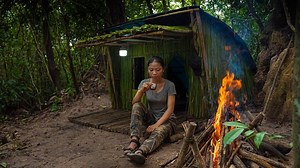 I Build a Survival Shelter in The Rainforest Camping Site, Making Trap to Catch Wild Rooster to | Tube Unique Survival