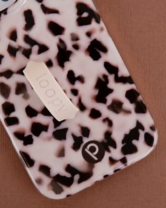 5.6K views · 36 reactions | Blonde Tortoise, meet honey hues!  Which pairings are your fav?  Blonde Tortoise & Desert Metallic go live tomorrow at 6:00 AM CST! ⏰拾 P.S. Don’t forget to enter our giveaway where we’re giving away a ton of $100 gift cards (on BOTH FB and IG)!  | Loopy Cases | Facebook