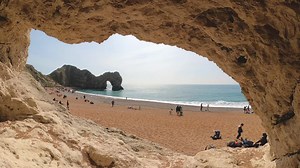 Epic weather at Durdle Door today. Myself and Bodhi have been playing in the surf all morning, and now we’re enjoying the view having a picnic! 🏖️🏖️🏖️🏖️ #autism #autismawareness #beach #beachlife #bestfriends #sunny #jurassiccoast #amazing #epic | Waveslider Photography