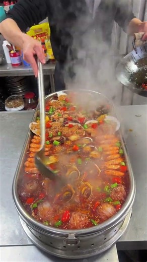 Massive Chinese Seafood Boil 🦀🦞 Ultimate Feast!