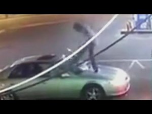 Tennessee Woman Says Stranger Kicked Her Car's Windshield After She Rejected Him