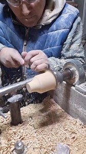 812K views · 20K reactions | El trompo, un clásico de las fiestas patrias chilenas. Créditos video: Maestro Víctor Paillan, Villarrica, La Araucanía Contacto: https://www.facebook.com/elmaestropaillan/ | Actualidad Chile | Facebook