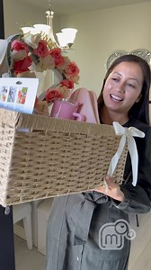 2.9M views · 113K reactions | La hija de mi vecina se va a casar, le hice este detalle porque son bien lindas con nosotros. Cuando nosotros nos juntamos solo traíamos los calzones  | Maria Jessica | Facebook