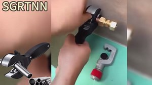 Ratchet-type Pipe Cutter,One-hand Fast Pipe Cutting Tool,for Cutting 5/16-1-1/8 inch Stainless Steel Copper Aluminium,Adjustable Ratcheting Copper Pipe Cutter Electrician with Blade (0.24–0.91 In A)