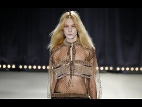 VERONIQUE BRANQUINHO Fall 2016 Paris - Fashion Channel
